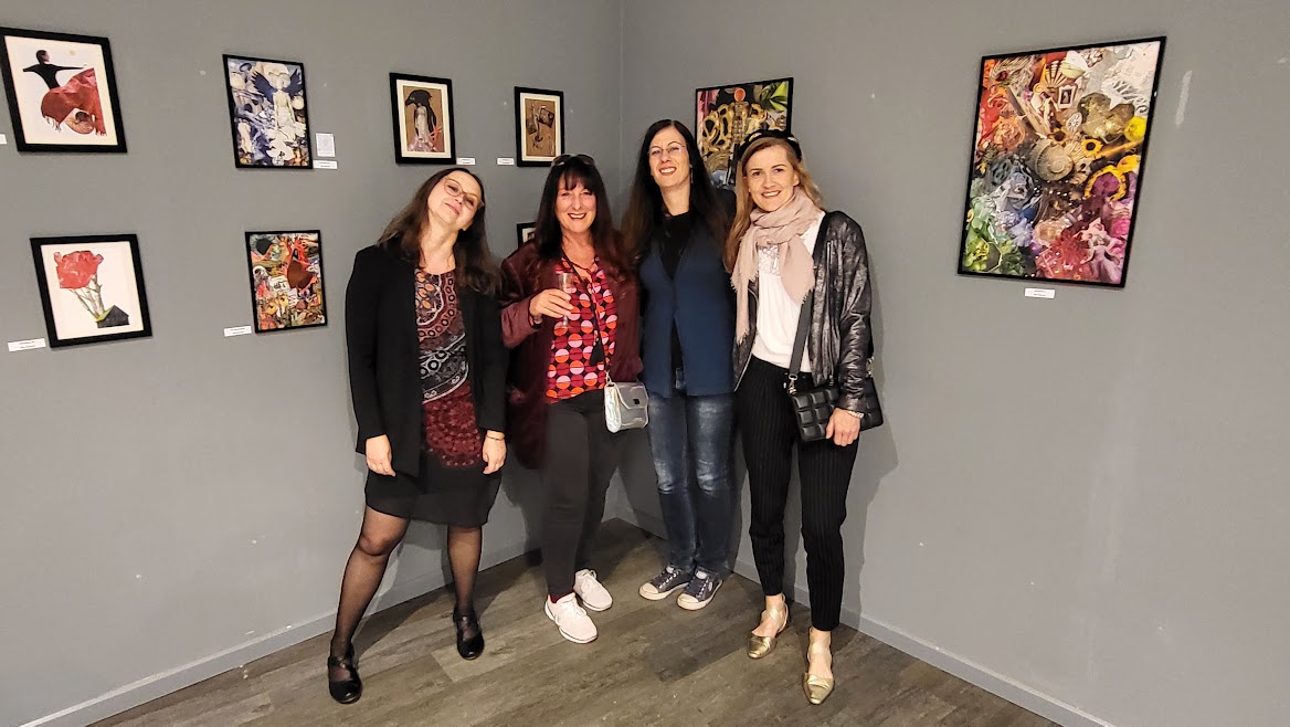 Designsie-Anna-Pianka_Besuch_bei_Bilderausstellung_von_RRozynek Kunstausstellungen